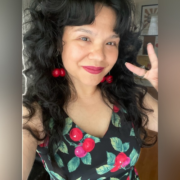 Selling Vintage and Contemporary Togs and Things! Make me an Offer! - Picture 12 of 15